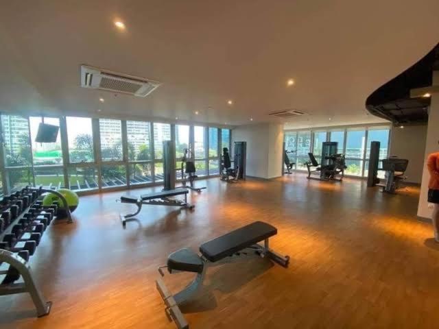 Bgc, Uptown Parksuites Tower 2 Taguig Extérieur photo
